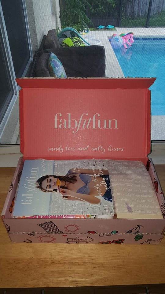 Summer box: FabFitFun